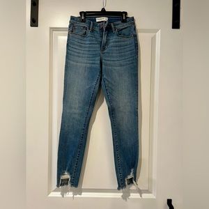 Abercrombie & Fitch Super Skinny Ankle Mid Rise Jean